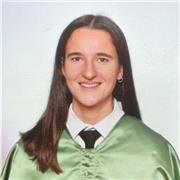 Profesora de Castellano que imparte clases a jovenes y niños de cualquier edad